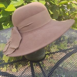 Brown Wool Felt Wide Brimmed Hat w/box